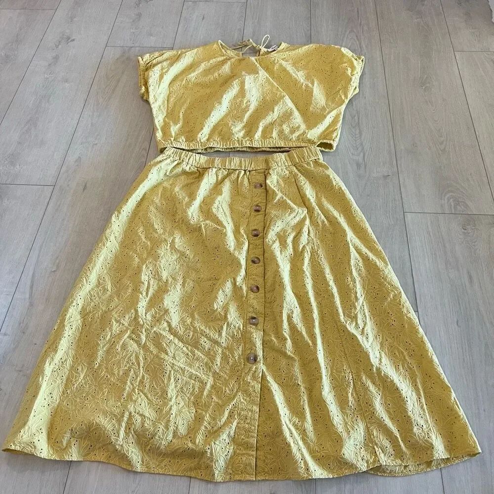 Madewell Eyelet Michele Bubble Top in Dream-On Daisies and skirt size XL